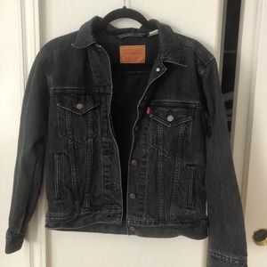 Levi’s black denim jacket